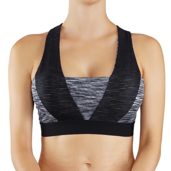 Sports Bra yoga top with breathable open back - Picture 1 of 3